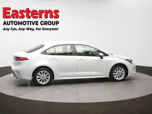 Used 2022 Toyota Corolla LE w/ LE Convenience Package FWD image 42