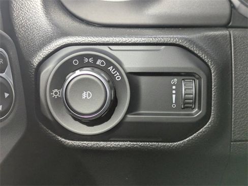 Used 2023 Jeep Wrangler Unlimited Rubicon w/ Steel Bumper Group image 28