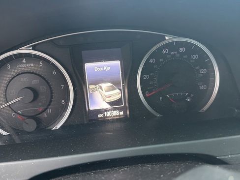 Used 2017 Toyota Camry XSE FWD image 10