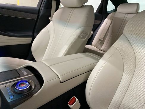 Used 2024 Genesis G80 image 64