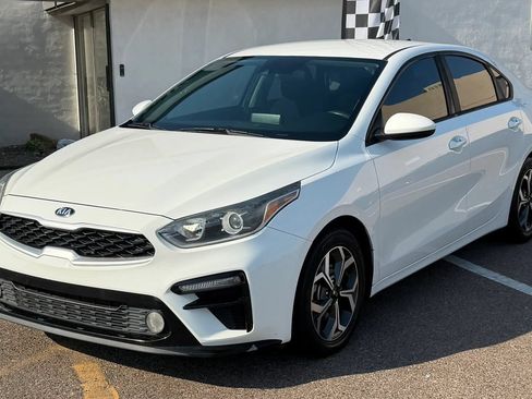 Used 2020 Kia Forte LXS FWD image 1