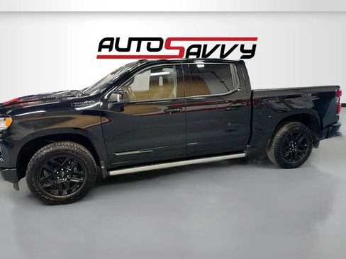 Used 2025 Chevrolet Silverado 1500 High Country w/ Midnight Edition AWD/4WD image 4