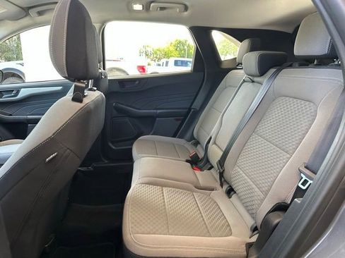 Used 2022 Ford Escape SE w/ SE Sport Appearance Package FWD image 11