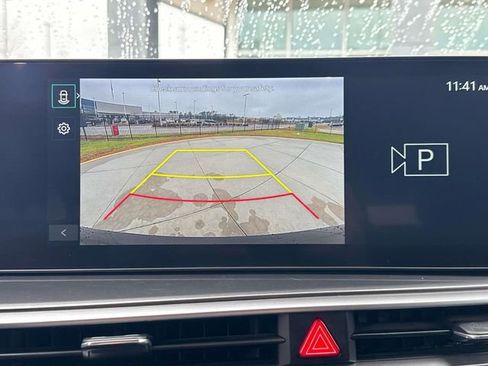 Used 2025 Kia Sorento LX image 30