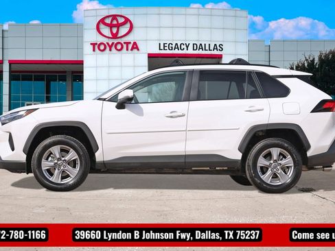 Used 2025 Toyota RAV4 XLE image 6