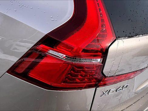Certified 2023 Volvo XC60 B5 Plus image 26