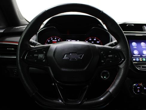 Used 2022 Chevrolet TrailBlazer RS w/ Sun and Liftgate Package image 11