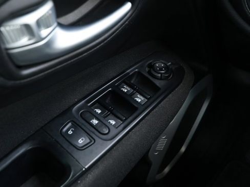 Used 2018 Jeep Renegade Sport w/ Power & Air Group image 20