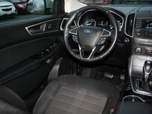 Used 2018 Ford Edge SEL image 16