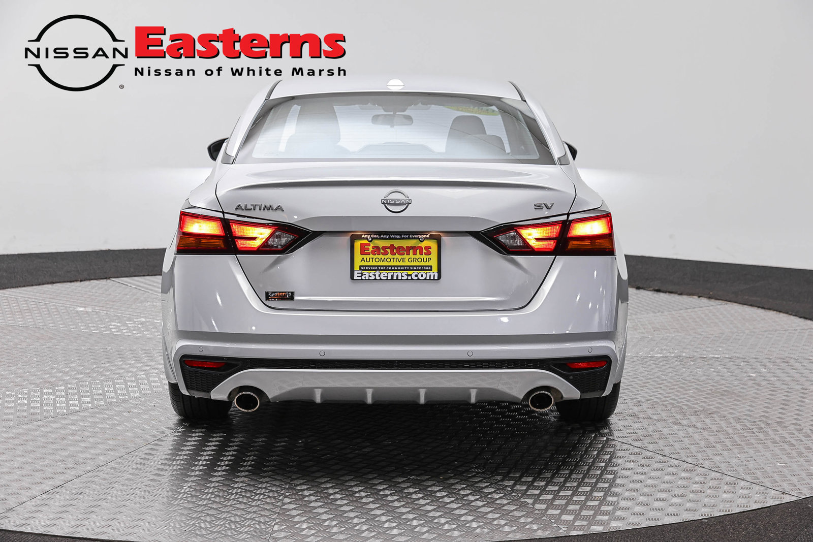 Used 2024 Nissan Altima 2.5 SV w/ SV Premium Package FWD image 6