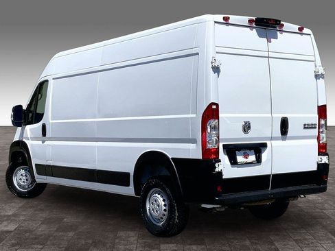 Used 2025 RAM ProMaster 2500 w/ Convenience Group FWD image 11