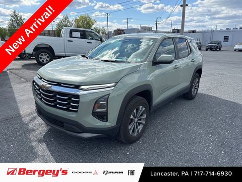 Used 2025 Chevrolet Equinox LT w/ Safety and Technology Package FWD image 1