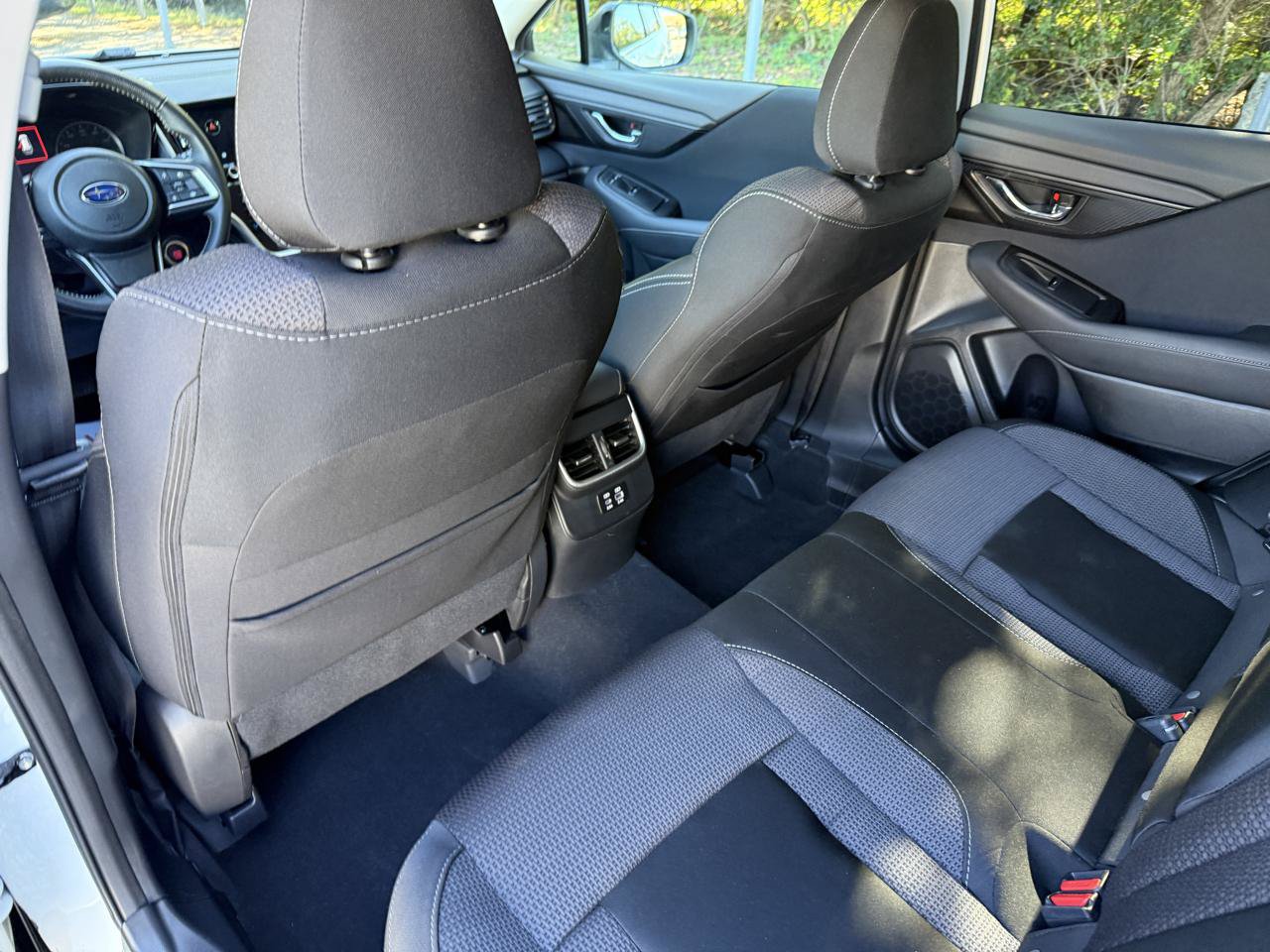 Used 2025 Subaru Outback Premium AWD/4WD image 26