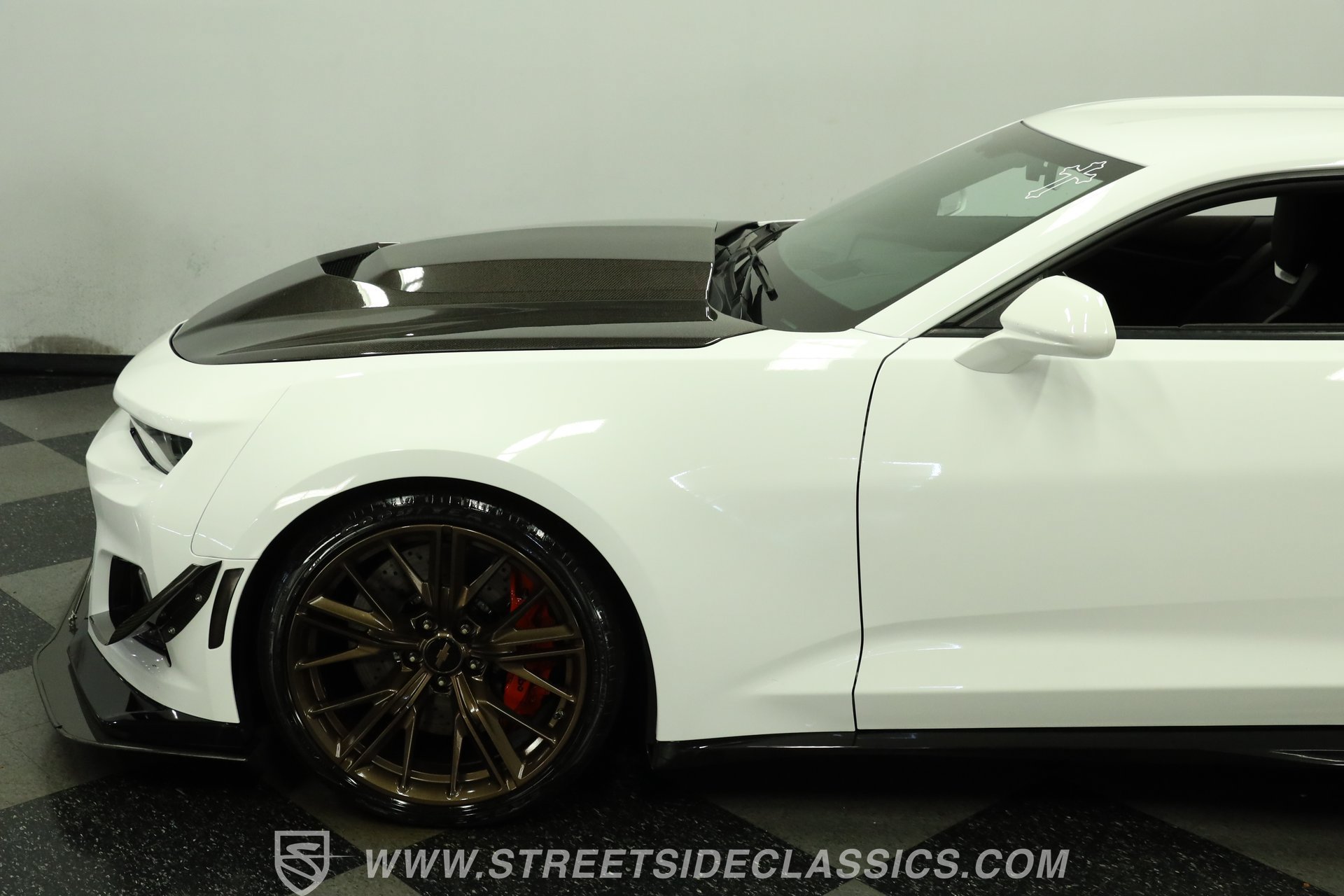 Used 2018 Chevrolet Camaro ZL1 RWD image 23