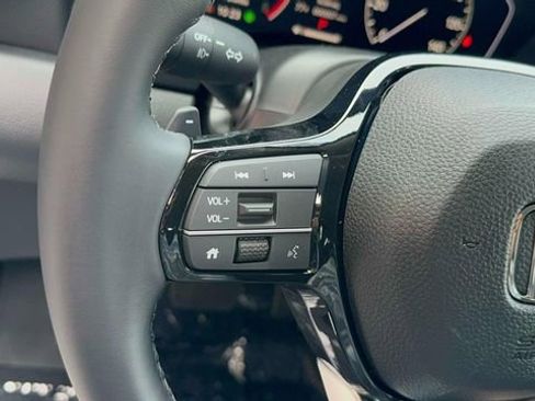 New 2025 Honda Pilot Touring image 27