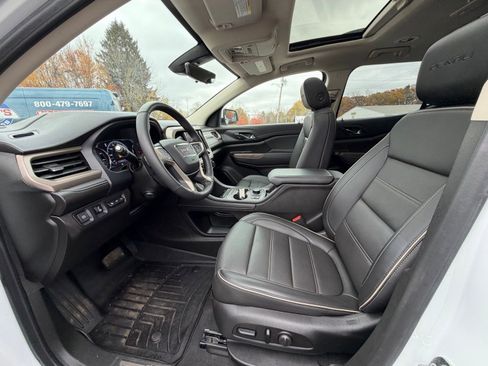 Used 2023 GMC Acadia Denali w/ Denali Ultimate Package image 9