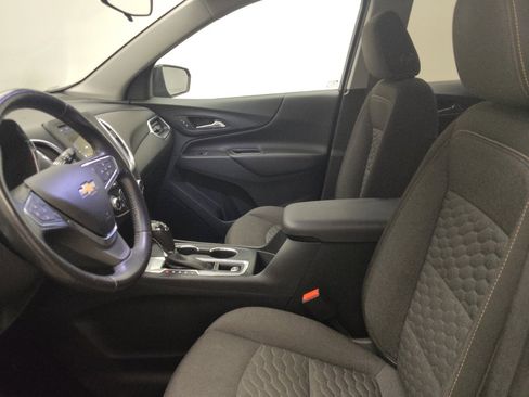 Used 2019 Chevrolet Equinox LT FWD image 17