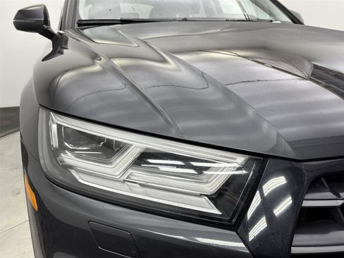 Used 2020 Audi Q5 e Premium Plus image 18