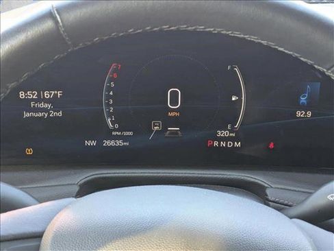 Used 2025 Cadillac XT4 Premium Luxury image 10