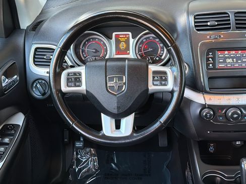 Used 2020 Dodge Journey SE w/ SE Popular Equipment Group FWD image 15