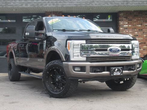Used 2018 Ford F250 King Ranch w/ King Ranch Ultimate Package AWD/4WD image 2