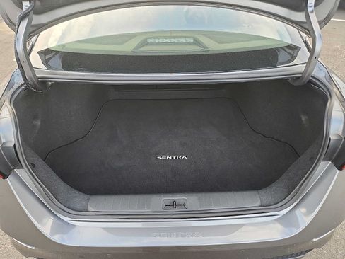 Certified 2023 Nissan Sentra SR w/ SR Premium Package FWD image 27