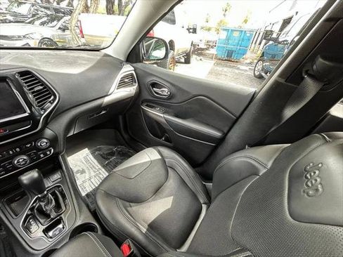 Certified 2019 Jeep Cherokee Limited FWD image 11
