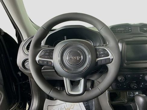 Used 2021 Jeep Renegade Latitude image 11