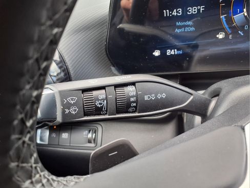 Used 2025 Chevrolet Equinox LT w/ Convenience Package II FWD image 18