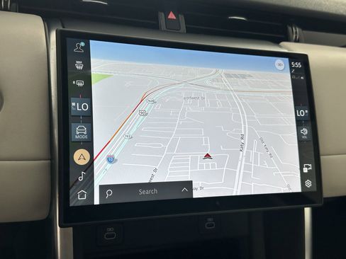 Used 2024 Land Rover Discovery Sport S image 25