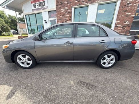 Used 2012 Toyota Corolla LE FWD image 8