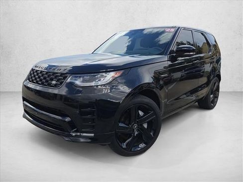 Certified 2025 Land Rover Discovery Dynamic SE AWD/4WD image 1