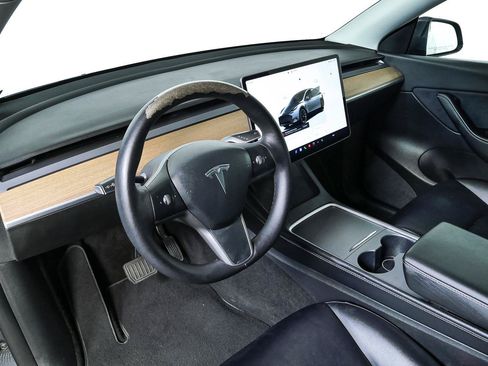 Used 2022 Tesla Model Y Long Range AWD/4WD image 4