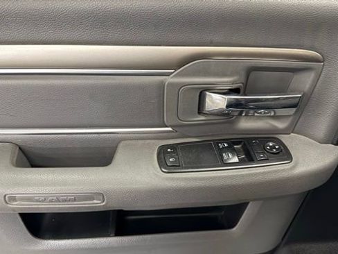 Used 2018 RAM 1500 Express RWD image 11