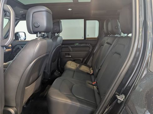 New 2026 Land Rover Defender 110 X-Dynamic SE image 22