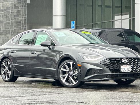 Used 2022 Hyundai Sonata SEL Plus image 2