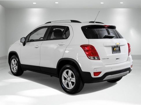 Used 2022 Chevrolet Trax LT w/ Driver Confidence Package image 8
