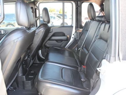 Used 2023 Jeep Wrangler Unlimited Sahara w/ Cold Weather Group AWD/4WD image 47