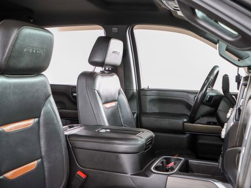 Used 2022 GMC Sierra 2500 AT4 w/ Snow Plow Prep/Camper Package image 28