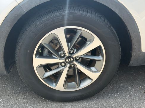 Used 2019 Kia Sorento EX w/ EX Touring Package FWD image 15
