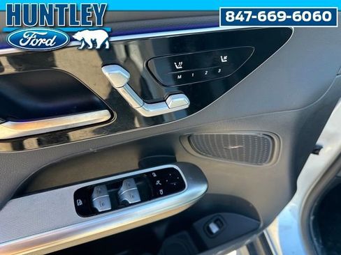 Used 2025 Mercedes-Benz GLC 300 4MATIC w/ AMG Line image 22