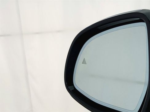 Used 2022 BMW X5 M50i image 12