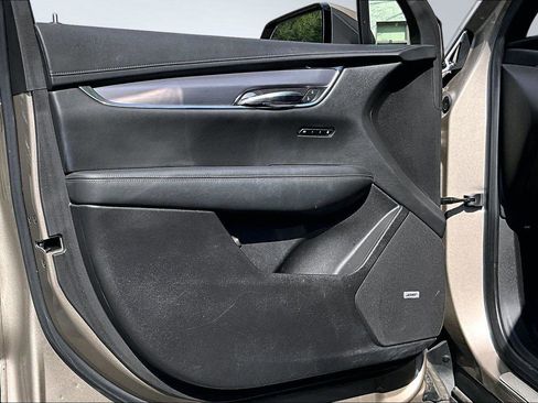 Used 2023 Cadillac XT6 Luxury FWD image 24