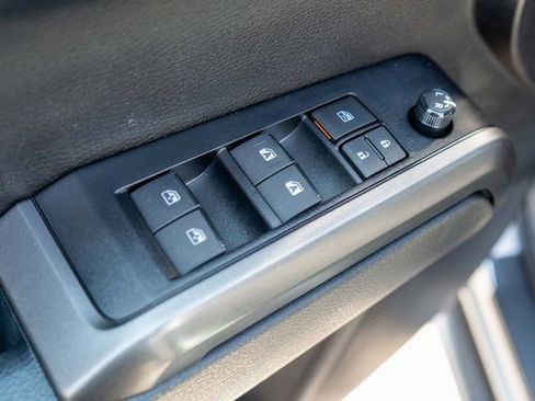 Used 2023 Toyota Tacoma TRD Sport AWD/4WD image 19