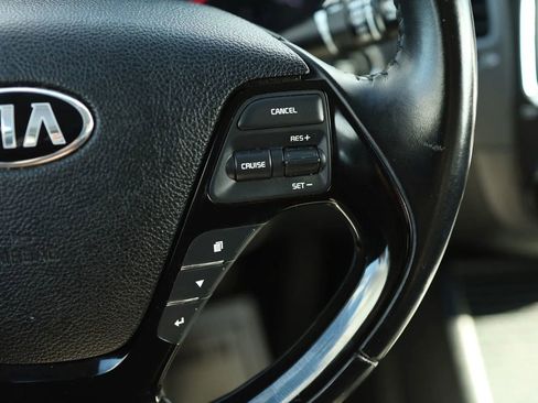 Used 2017 Kia Forte S w/ S Technology Package image 15