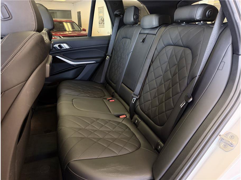 Used 2023 BMW X5 sDrive40i w/ Parking Assistance Package RWD image 26