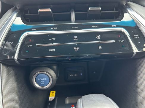 Used 2021 Toyota Venza XLE w/ Softex Package image 35