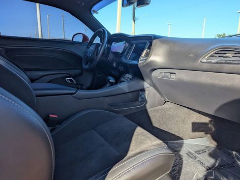 Used 2023 Dodge Challenger R/T w/ Plus Package image 9