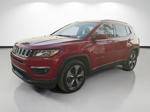 Used 2018 Jeep Compass Latitude w/ Popular Equipment Group FWD image 7