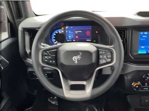 Used 2023 Ford Bronco 4-Door AWD/4WD image 33